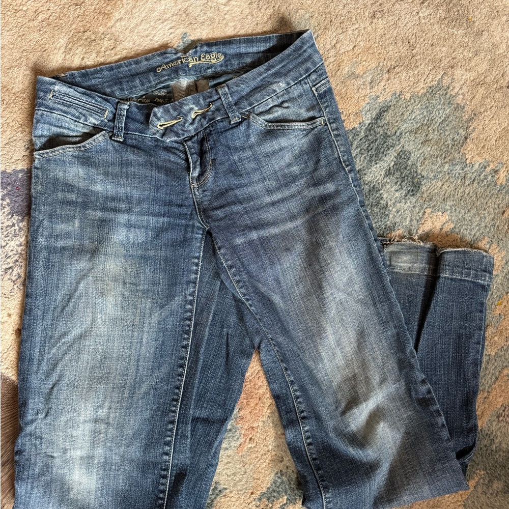 American Eagle low rise wide leg double button jeans size 4 regular